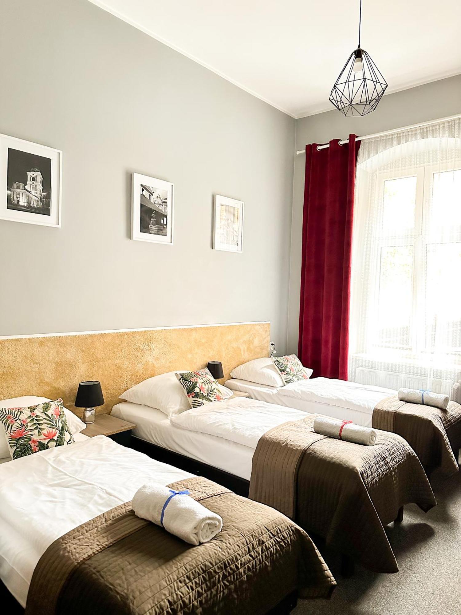 Expolis Residence - City Center Mtp Targi - 24H #Betterthanyourex Poznań Buitenkant foto