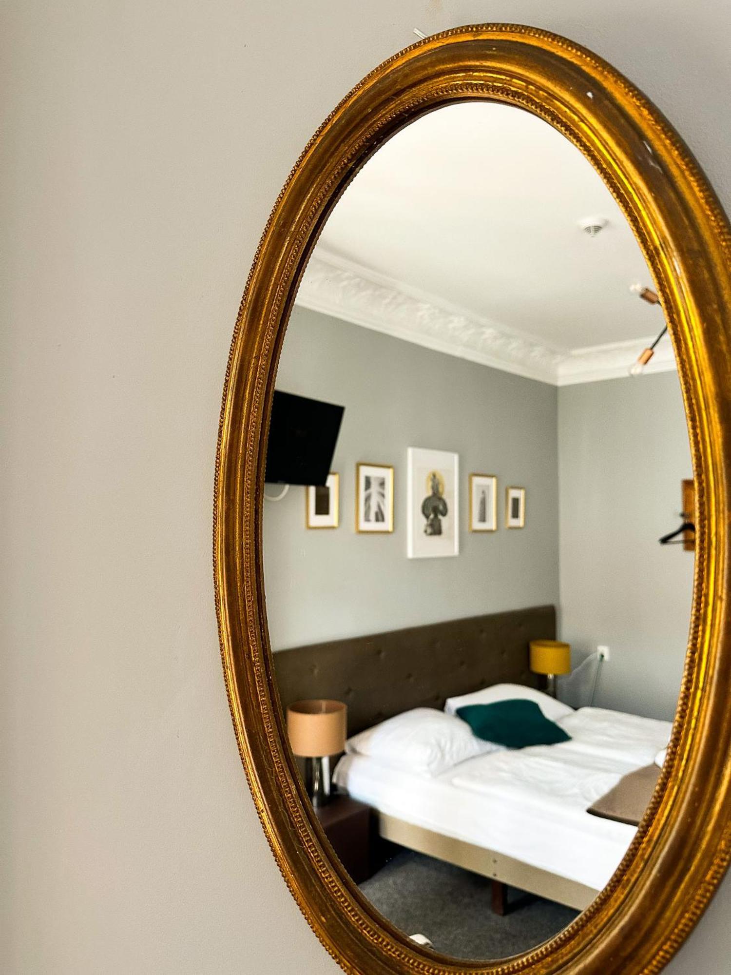Expolis Residence - City Center Mtp Targi - 24H #Betterthanyourex Poznań Buitenkant foto