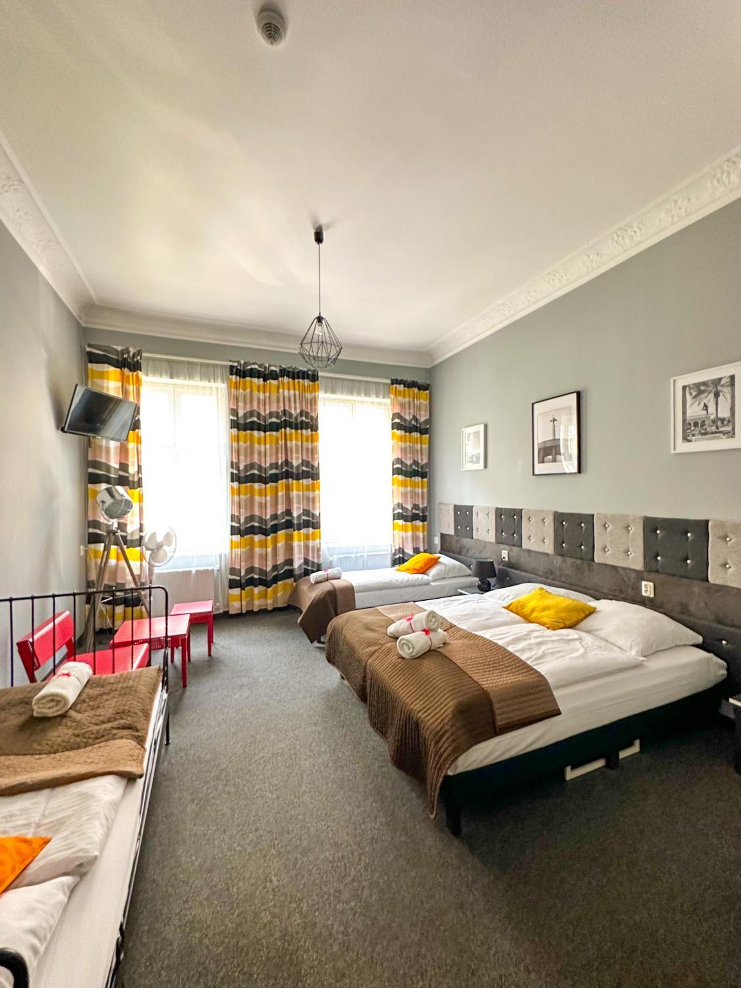 Expolis Residence - City Center Mtp Targi - 24H #Betterthanyourex Poznań Buitenkant foto
