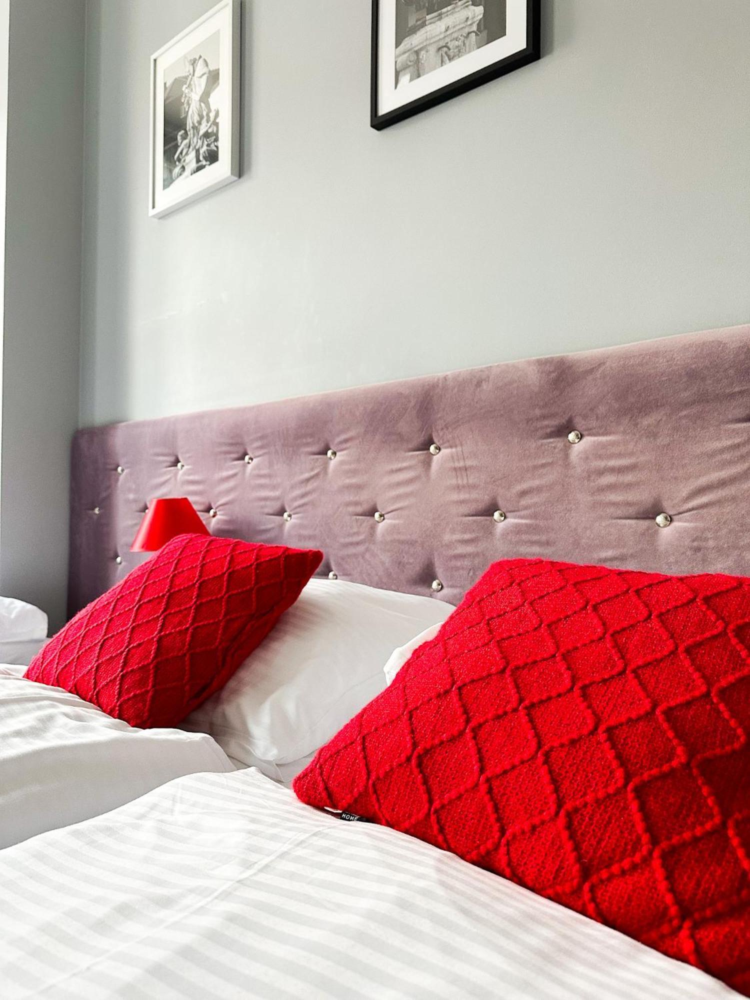 Expolis Residence - City Center Mtp Targi - 24H #Betterthanyourex Poznań Buitenkant foto