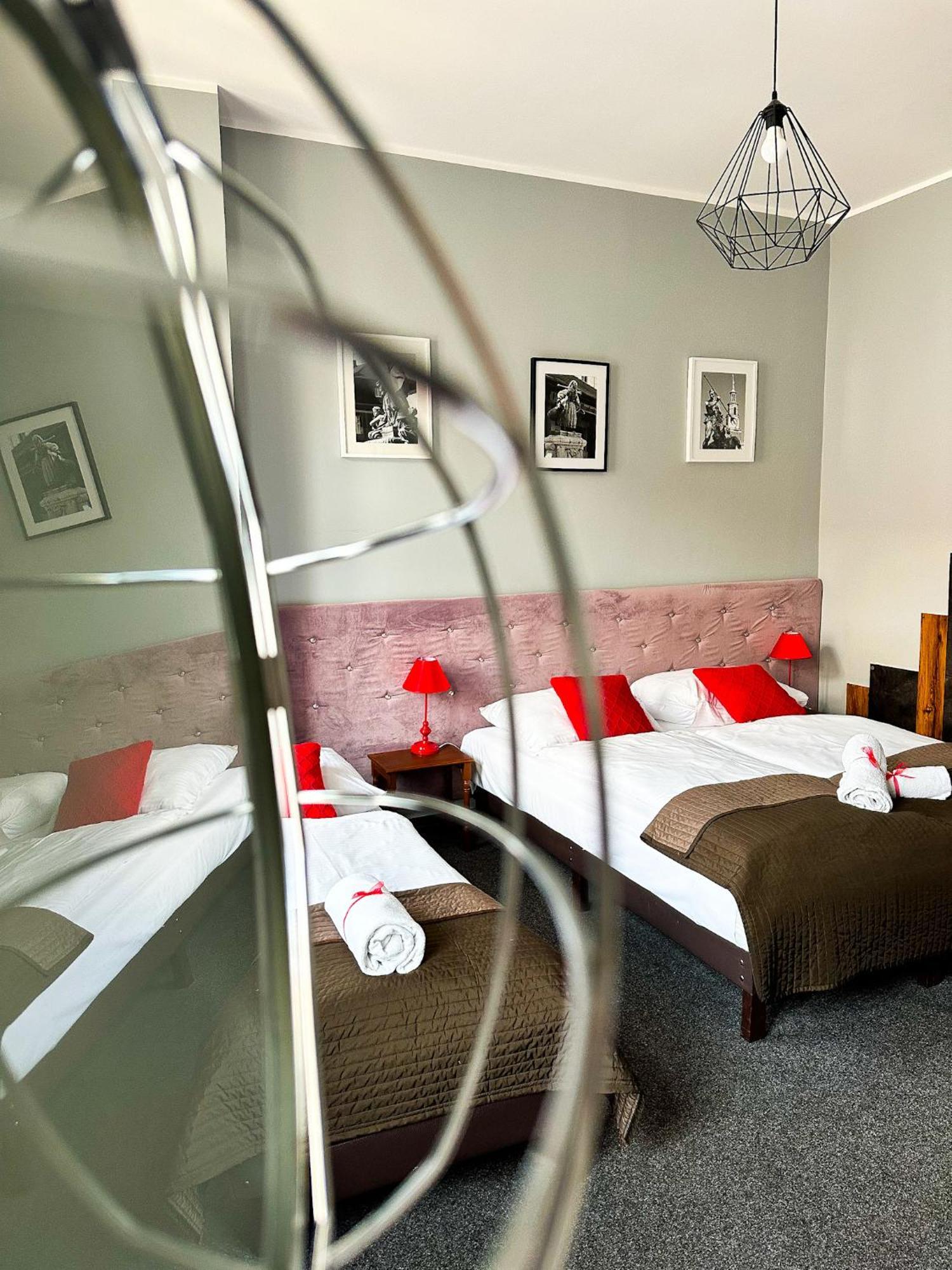 Expolis Residence - City Center Mtp Targi - 24H #Betterthanyourex Poznań Buitenkant foto