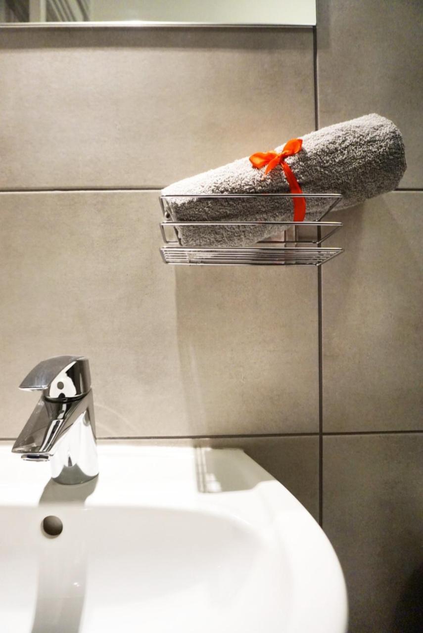 Expolis Residence - City Center Mtp Targi - 24H #Betterthanyourex Poznań Buitenkant foto