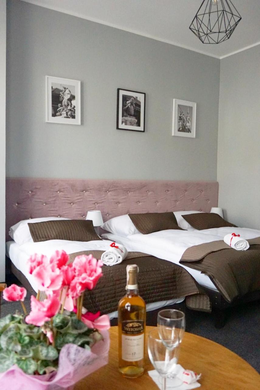 Expolis Residence - City Center Mtp Targi - 24H #Betterthanyourex Poznań Buitenkant foto