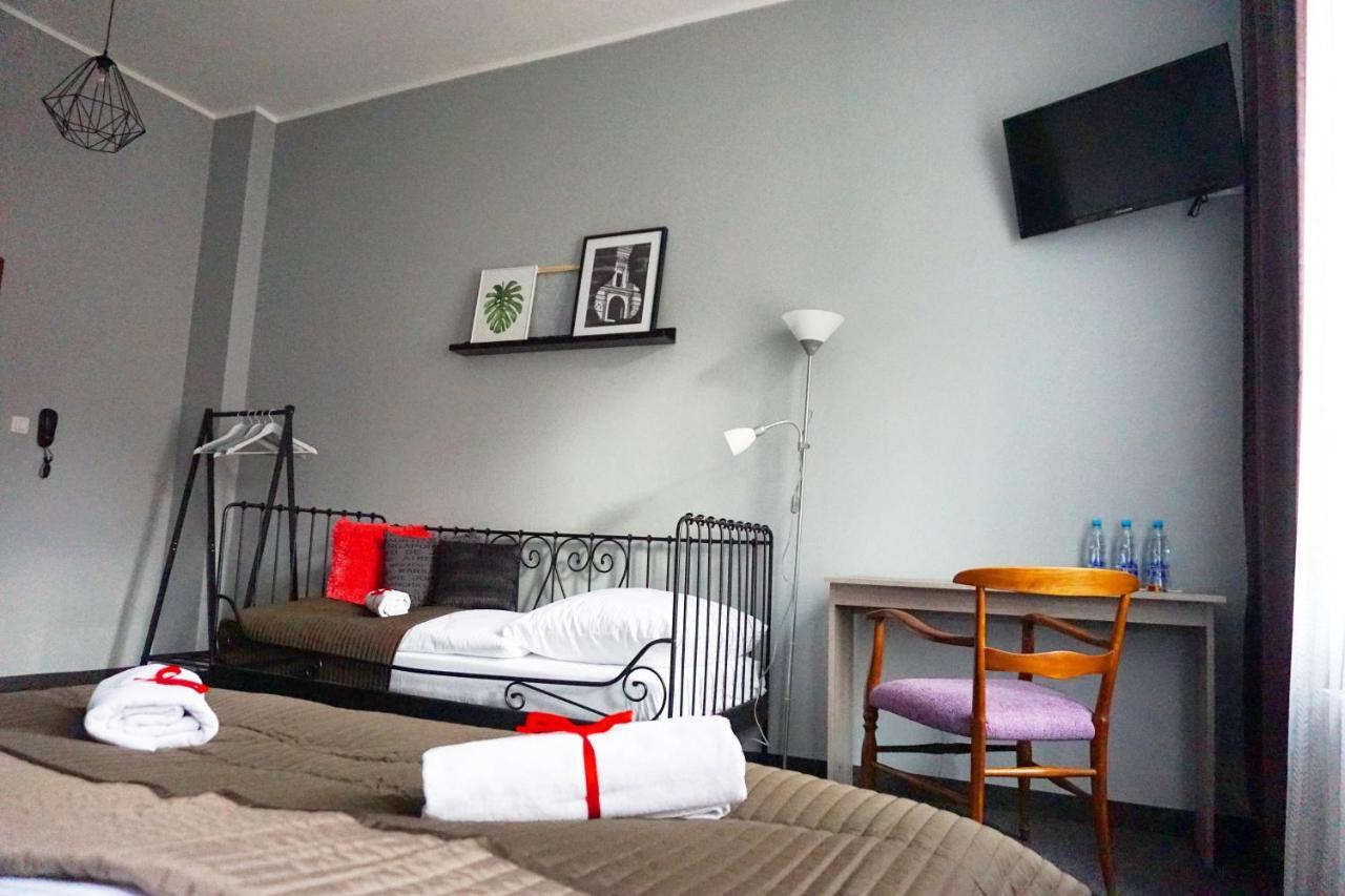 Expolis Residence - City Center Mtp Targi - 24H #Betterthanyourex Poznań Buitenkant foto